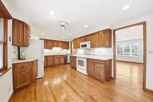 133 Lela Ln, Schaumburg, IL 60193 - Photo 5