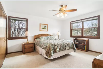 111 N Wilshire Lane, Arlington Heights, IL 60004 - Photo 13