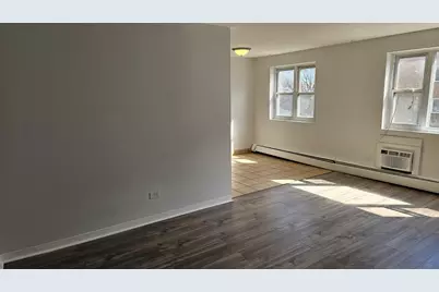 2025 W Granville Avenue #305, Chicago, IL 60659 - Photo 5