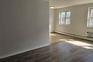 2025 W Granville Ave, Chicago, IL 60659 - Photo 5