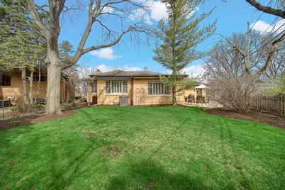 403 W Shabonee Trail, Mount Prospect, IL 60056 - Photo 25