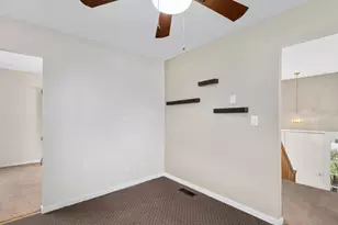 8110 Norwood Ct, Woodridge, IL 60517 - Photo 7