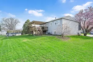 8110 Norwood Ct, Woodridge, IL 60517 - Photo 17
