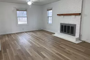 1326 S Batavia Ave, Batavia, IL 60510 - Photo 17