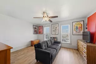 324 E 2nd St, Dixon, IL 61021 - Photo 17