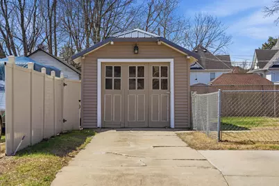 324 E 2nd Street, Dixon, IL 61021 - Photo 5