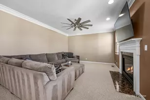 748 Cashmere Ln, Elgin, IL 60124 - Photo 15