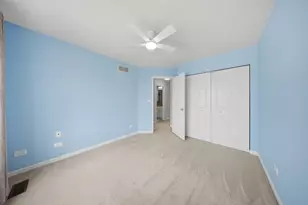 121 Augusta Dr, Streamwood, IL 60107 - Photo 21
