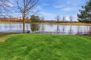 121 Augusta Dr, Streamwood, IL 60107 - Photo 35