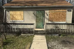 3702 Lincoln Ln E, Robbins, IL 60472 - Photo 1