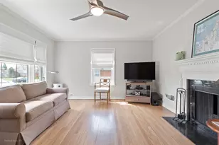 621 Oriole Ave N, Park Ridge, IL 60068 - Photo 3