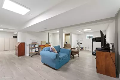 621 Oriole Avenue N, Park Ridge, IL 60068 - Photo 17