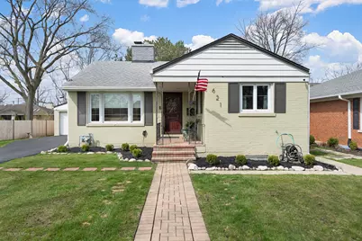 621 Oriole Avenue N, Park Ridge, IL 60068 - Photo 1