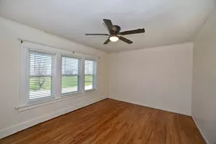 905 E Center St, Ottawa, IL 61350 - Photo 11