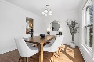 2710 W Berwyn Ave, Chicago, IL 60625 - Photo 9