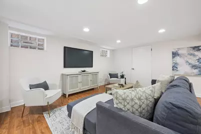 2710 W Berwyn Avenue, Chicago, IL 60625 - Photo 29