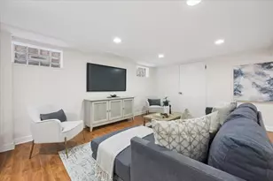 2710 W Berwyn Ave, Chicago, IL 60625 - Photo 29