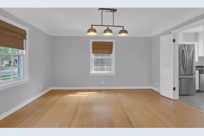 9200 S St. Louis Avenue, Evergreen Park, IL 60805 - Photo 7
