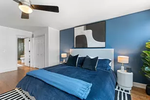 1527 W Pearson St, Chicago, IL 60642 - Photo 19