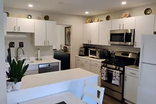 3061 Pheasant Creek Dr, Northbrook, IL 60062 - Photo 7