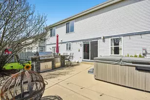 1739 Newbridge Cir, Elgin, IL 60123 - Photo 39