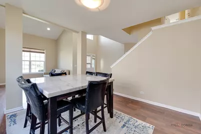 4 Waterton Drive, Streamwood, IL 60107 - Photo 9