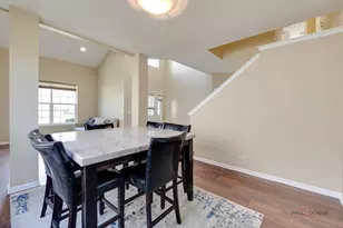 4 Waterton Dr, Streamwood, IL 60107 - Photo 9