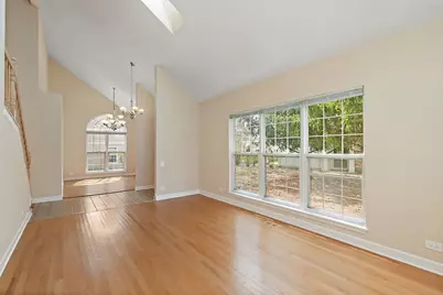 1415 Diamond Drive, Hoffman Estates, IL 60192 - Photo 5