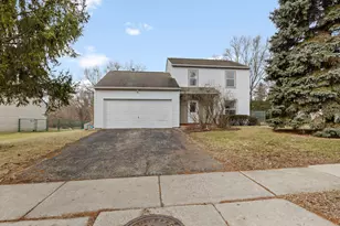 1580 Riverwood Dr, Algonquin, IL 60102 - Photo 1