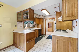 1580 Riverwood Dr, Algonquin, IL 60102 - Photo 3