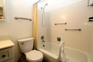 4913 W Oakwood Rd, McHenry, IL 60050 - Photo 9