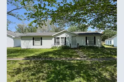 155 E Concord Street, Sheldon, IL 60966 - Photo 1