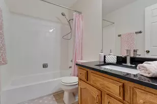 2838 Meadow Ln, Schaumburg, IL 60193 - Photo 17