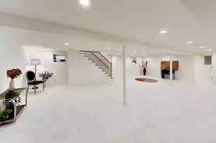 656 Jon Ln, Des Plaines, IL 60016 - Photo 17