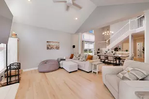 741 Juniper Ln, Lake in the Hills, IL 60156 - Photo 15