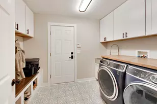 741 Juniper Ln, Lake in the Hills, IL 60156 - Photo 17