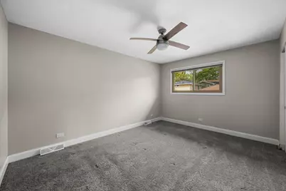 15040 Kenton Avenue, Midlothian, IL 60445 - Photo 11