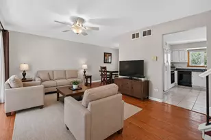 525 Revere Ave, Westmont, IL 60559 - Photo 11