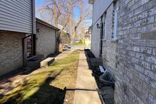 9848 S Beverly Ave, Chicago, IL 60643 - Photo 29