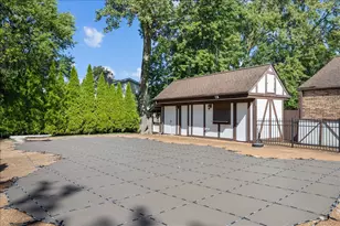 860 Heather Rd, Deerfield, IL 60015 - Photo 3