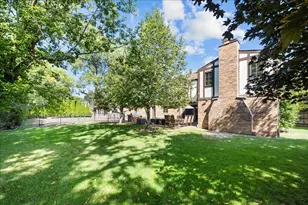 860 Heather Rd, Deerfield, IL 60015 - Photo 9