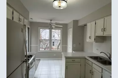 1437 Clairmont Court #200, Vernon Hills, IL 60061 - Photo 7