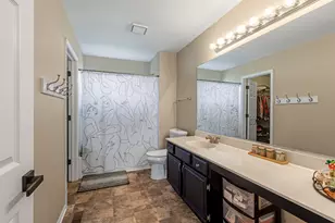 5513 Chantilly Cir, Lake in the Hills, IL 60156 - Photo 13