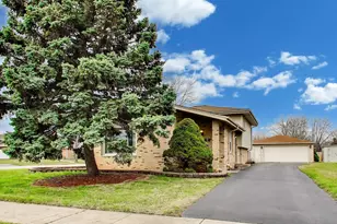 12044 S Holmberg Ct, Alsip, IL 60803 - Photo 3
