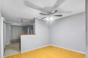 191 N Waters Edge Dr, Glendale Heights, IL 60139 - Photo 3