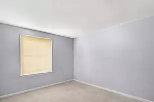 191 N Waters Edge Dr, Glendale Heights, IL 60139 - Photo 7