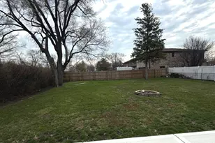 2209 Douglas Ave, Des Plaines, IL 60018 - Photo 35