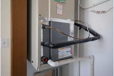 5447 W Lawrence Avenue #203, Chicago, IL 60630 - Photo 27