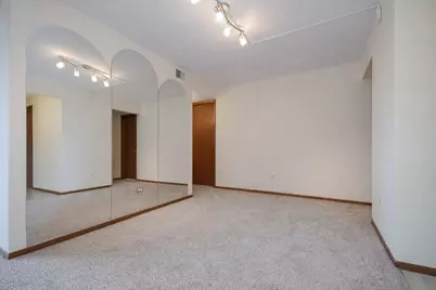 5447 W Lawrence Avenue #203, Chicago, IL 60630 - Photo 13