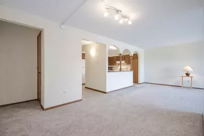 5447 W Lawrence Avenue #203, Chicago, IL 60630 - Photo 15